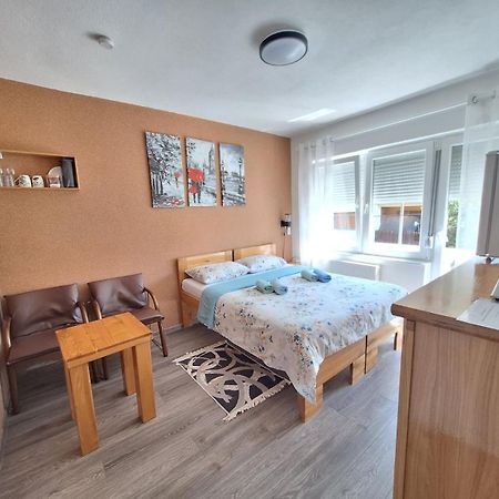 Sobe-Apartmani Modrica Екстериор снимка